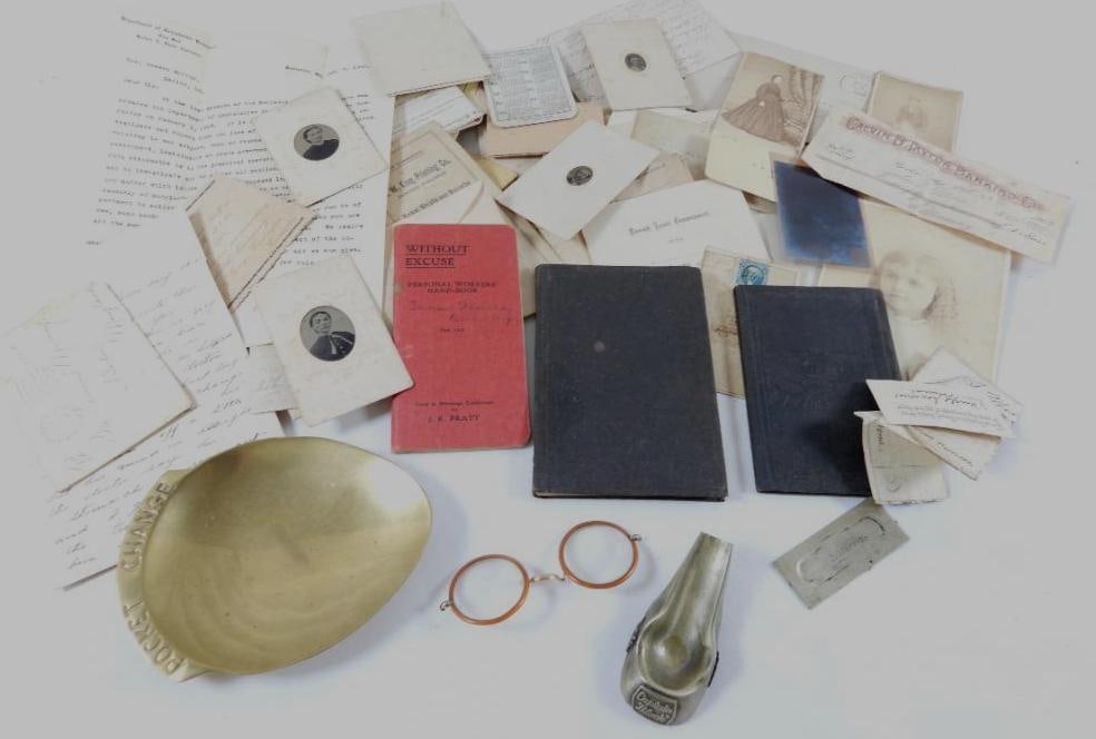 Huge LOT OF EPHEMERA - including vintage photographs, letters, postcards, etc.: Huge LOT OF EPHEMERA - including vintage photographs, letters, postcards, metal loose change holder and more (see photos for all)