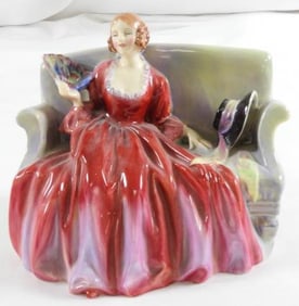 ROYAL DOULTON "Sweet and Twenty" figurine