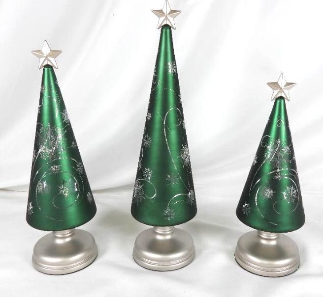 VALERIE LIGHTED 3 Christmas trees (1 of 2)