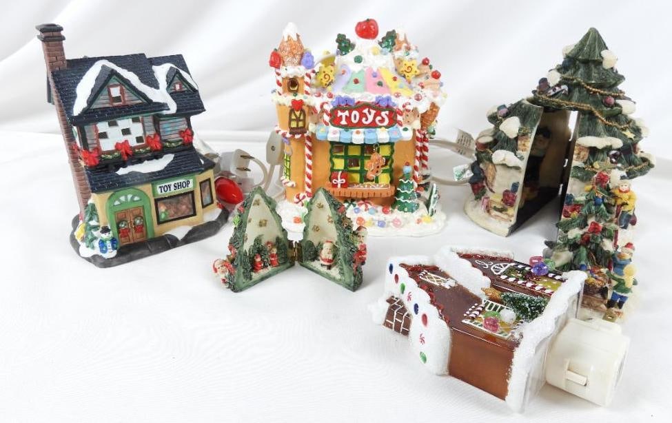 LOT OF 6 CHRISTMAS DECOR including toy shops (1 of 17)