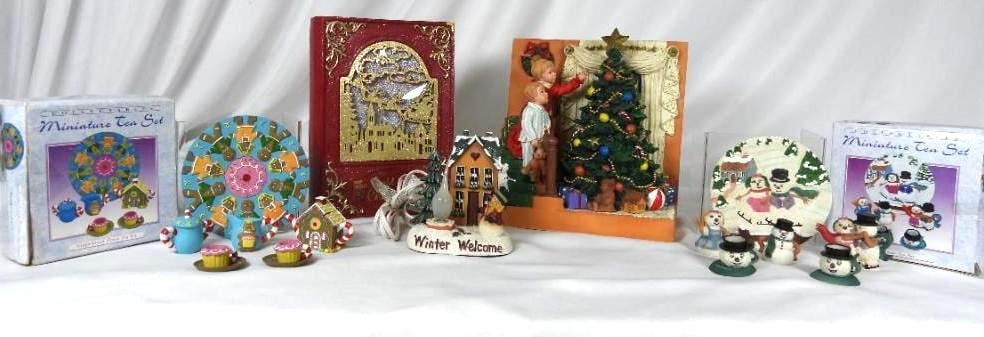 LOT OF 5: LIGHTED The Night Before Christmas, etc. (1 of 5)