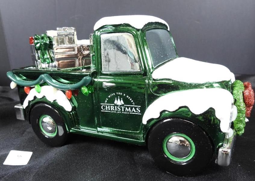 BATH & BODY WORKS Christmas  truck candleholder (1 of 7)