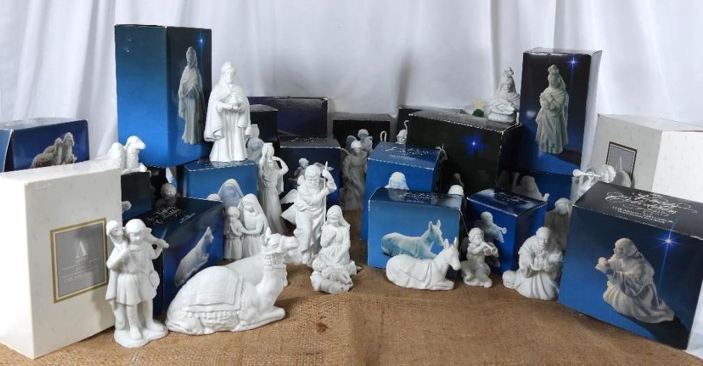 LOT OF 22 AVON NATIVITY COLLECTIBLES original boxes (1 of 20)
