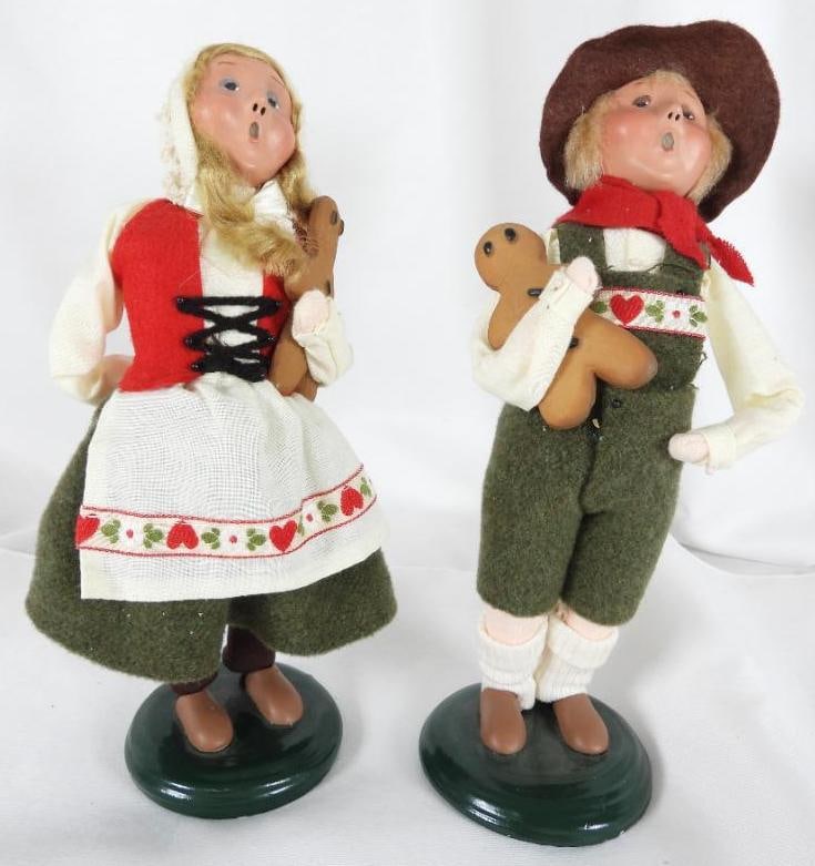 LOT OF 2 BYERS' CHOICE LTD signed Joyce Byers (1 of 12)