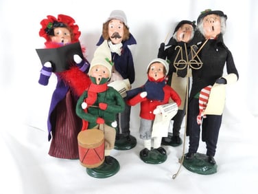 LOT OF 6 BYERS' CHOICE CAROLERS EDITION signed