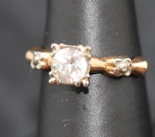 10kt gold clear spinel ring 1 gram with stone