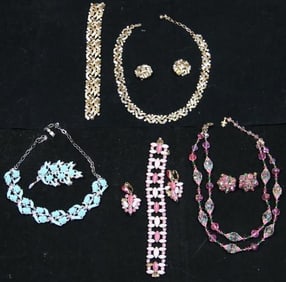 Vintage lot of 4 sets parures and demis Vendome, Trifari