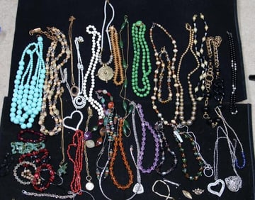 Huge Vintage Jewelry 53 + assorted pieces