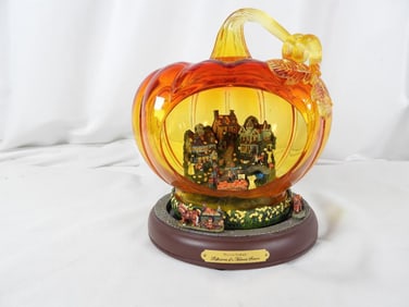THOMAS KINKADE ILLUMINATED Glass Pumpkin A8069