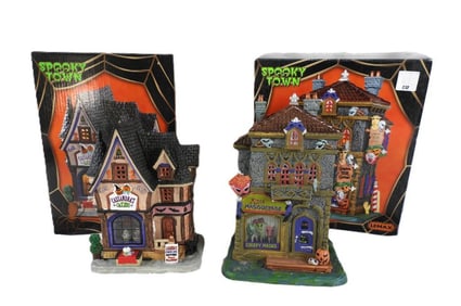 LOT OF 2 LEMAX SPOOKY TOWN Mask Venu/Sweet Venu
