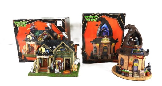 LOT OF 2 LEMAX SPOOKY TOWN Yard Decor/Hat Venu