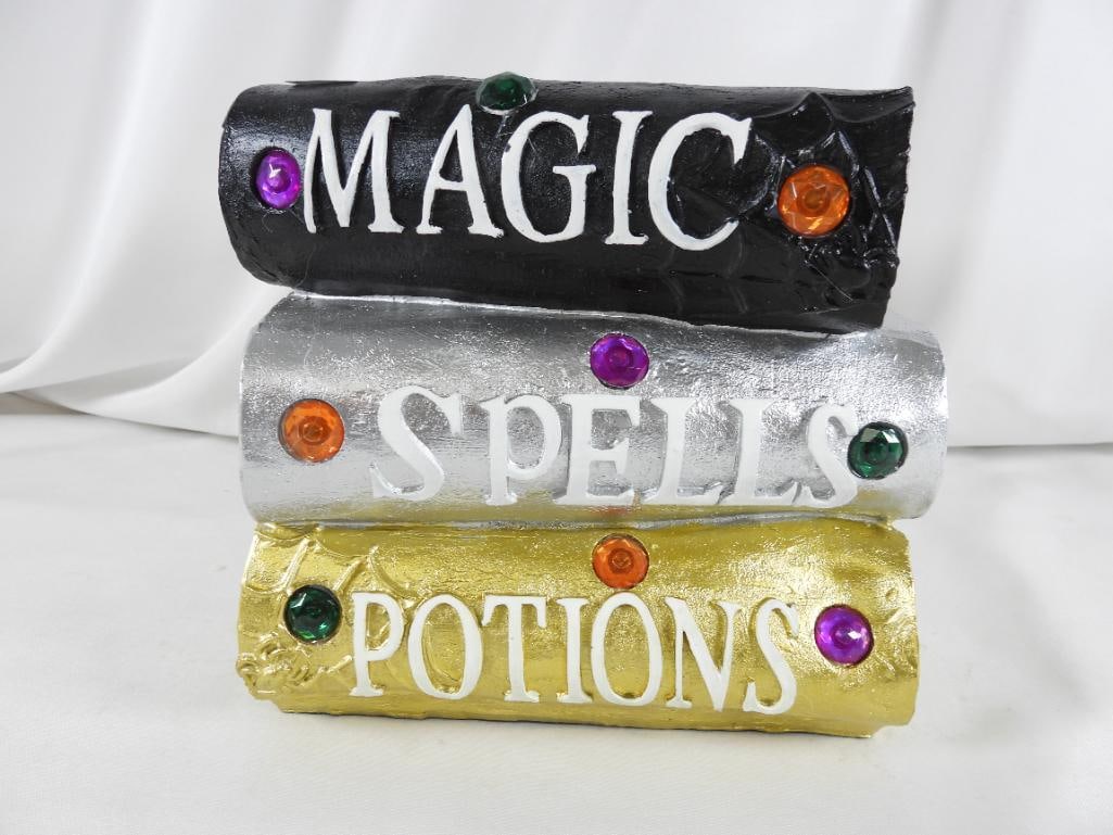 Large Stack of 3 HALLOWEEN books, battery-operated (1 of 8)