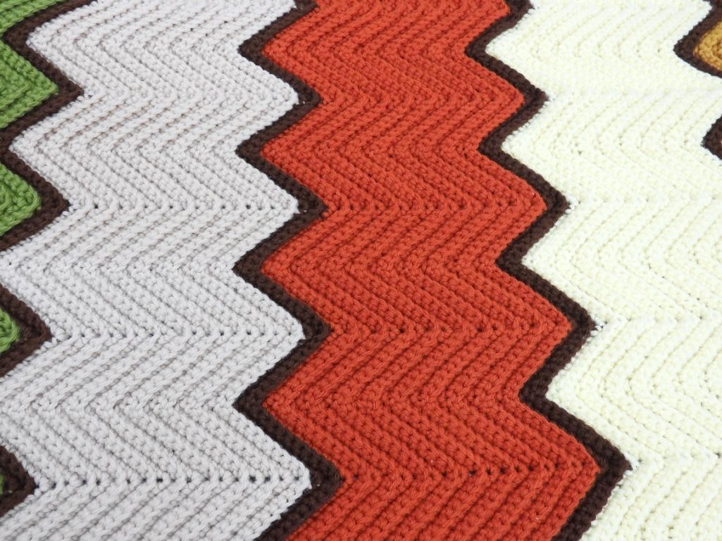 Antique handmade zigzag pattern afghan - 5