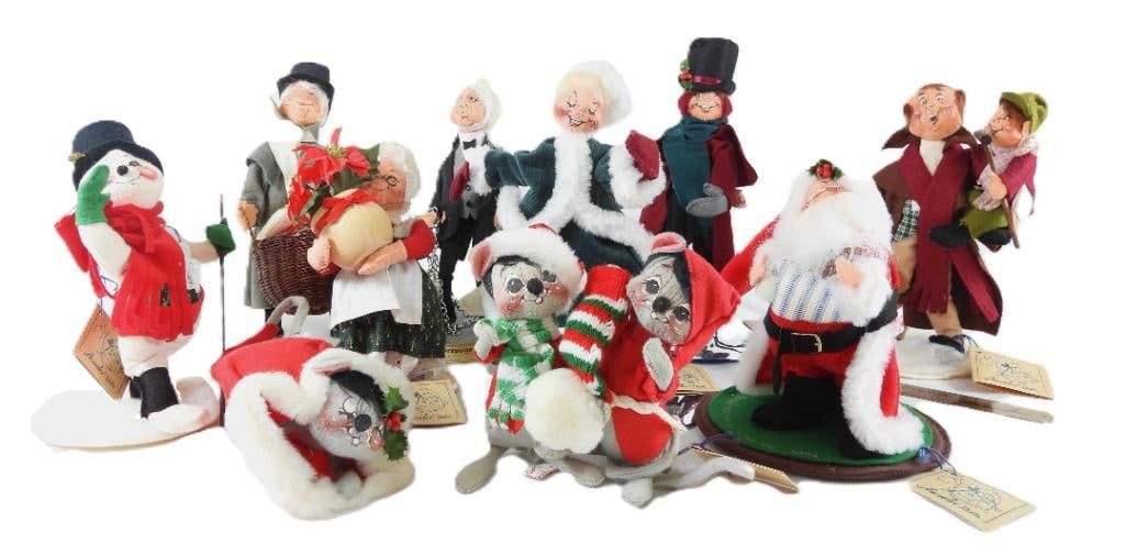 LOT OF 11 ANNALEE DOLLS (1 of 20)