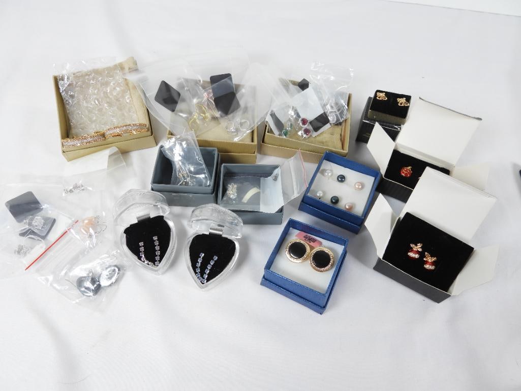 NEW JTV Avon others Earrings lot: Lot includes JTV interchangeable heart drop earrings with 4 colors of heart rhinestones in box. Bella Luce