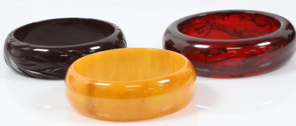 Lot of 3 Vintage bracelets - 2 Bakelite (1 of 10)