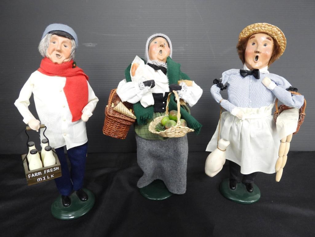 LOT OF 3 BYERS CHOICE CAROLERS VENDORS (1 of 6)