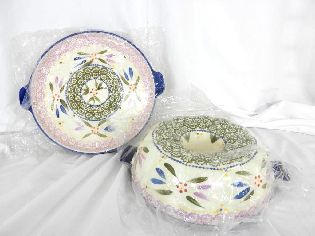 NEW LOT OF 2 TEMPTATIONS PRESENTABLE OVENWARE: LOT OF 2 PRESENTABLE OVEN WARE DISH AND BAKING MOLD: ( each piece has matching design of pink, blue, and green design with red berried added) 1 Shallow bottom dish for baked goods L13"xW11.5xH1"; 1 ci