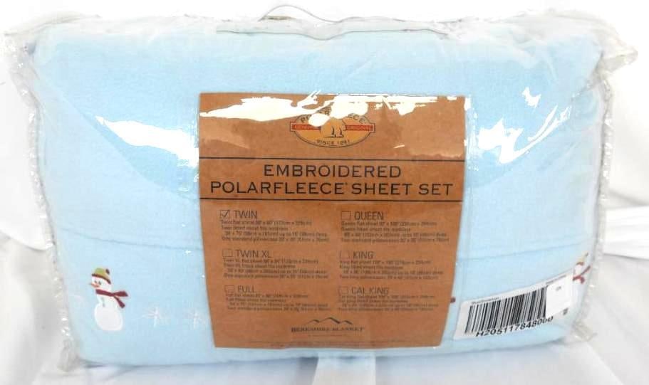 EMBRIODERED POLAR FLEECE SNOWMEN TWIN BEDSHEETS: LOT OF 1 EMBROIDERED POLARFLEECE BEDSHEETS: 1 Twin sized Polar fleece in blue with embroidered snowmen and snowflakes