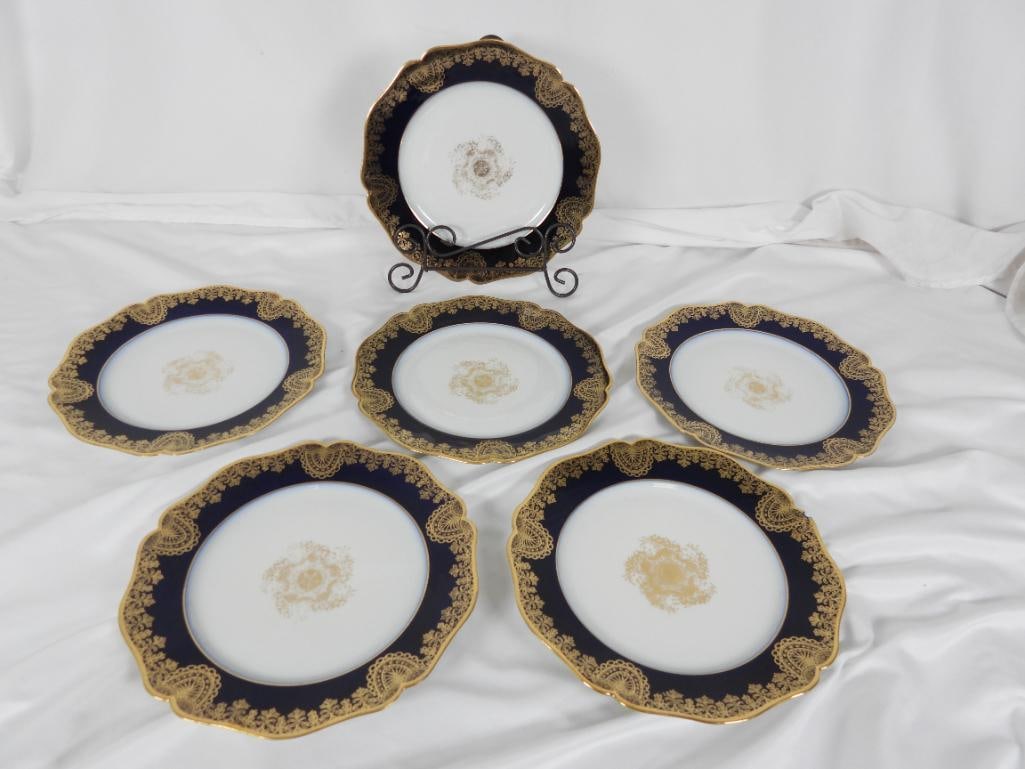 LOT OF 4 VINTAGE FELT, FABRIC, COTTON SANTAS (1 of 2)