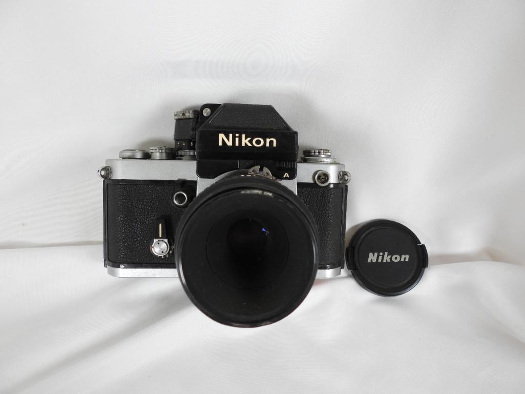 VINTAGE NIKON F2 SERIES CAMERA (1 of 3)