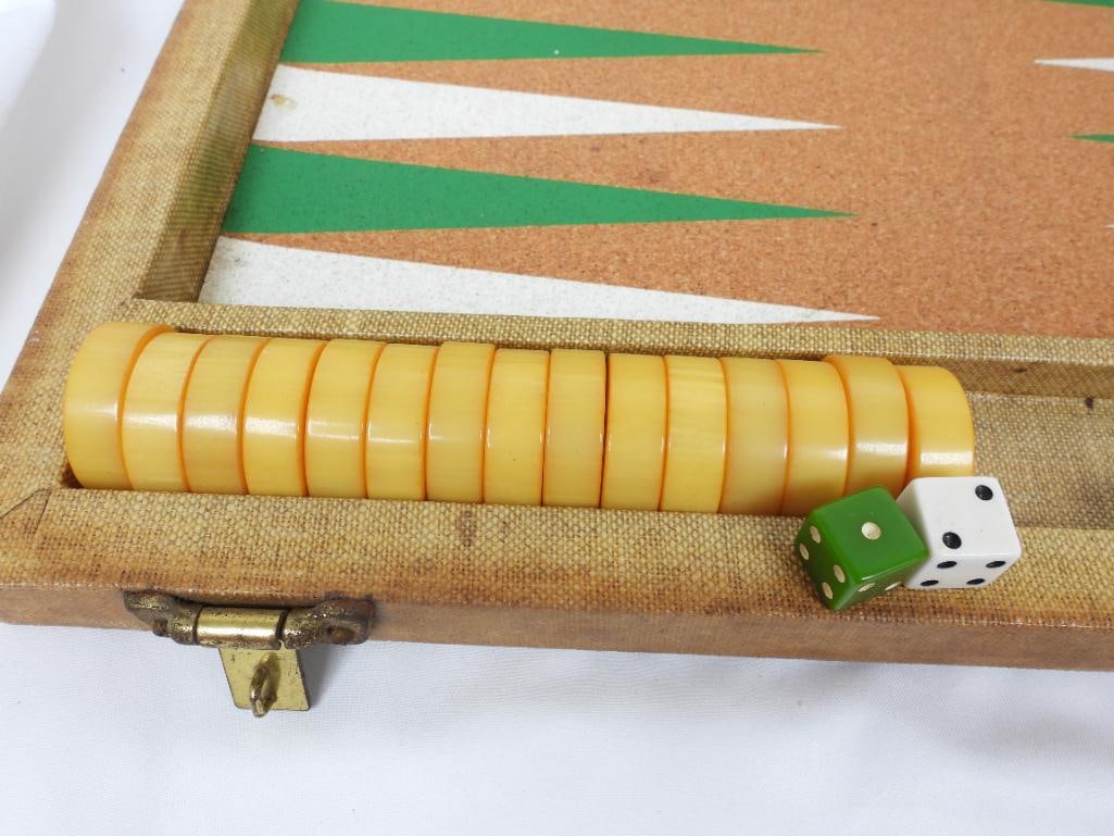 VINTAGE CRISLOID BACKGAMMON SET COMPLETE - 3