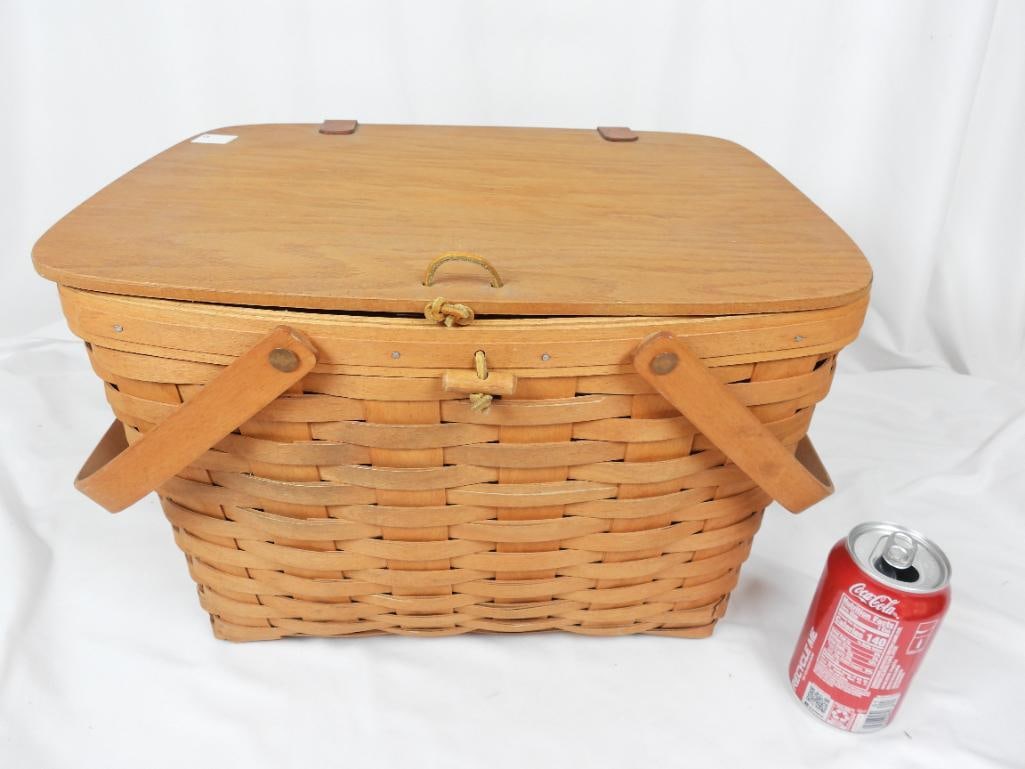 LONGABERGER picnic basket with riser BASKET (1 of 3)