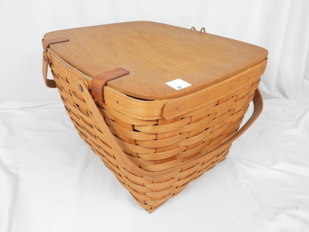 LONGABERGER picnic basket with riser BASKET - 3
