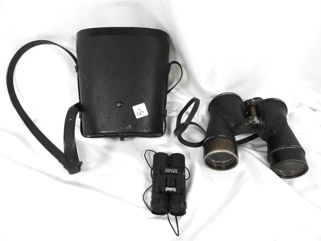 Set Of 2 Vintage Binoculars, 1 German WWII era With original Leather Carrying Case (1 of 6)