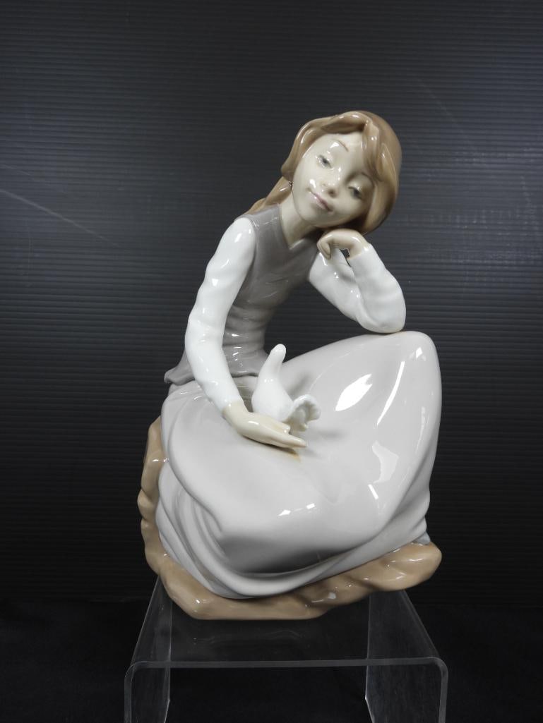 Vintage NAO by Lladro Porcelain Figurine "Girl Watching a Dove" model 0314 (1 of 3)