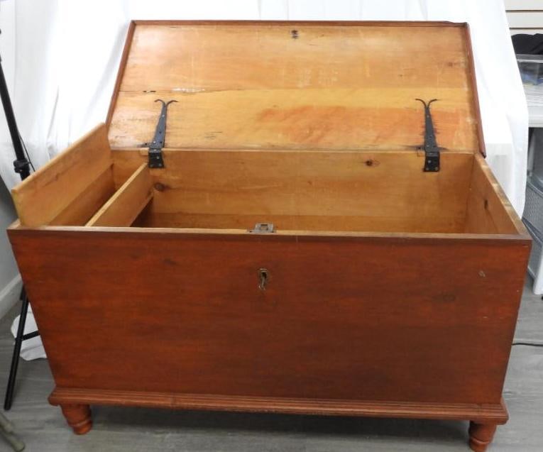 Antique circa 19th or early 20th century original red paint on pine wood storage blanket chest (1 of 20)