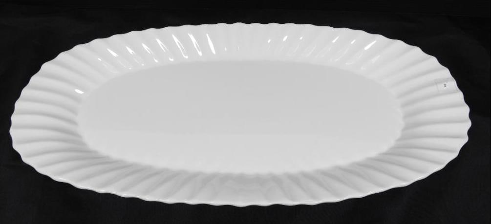 NEW Made in Italy Long fluted deep platter charcueterie white platter 24": Gorgeous thick fluted long oval platter Made in Italy BRAND NEW. No marks. Great for all kinds of serving with the high sides. Measures: 24" long x 12" wide x 2" deep.