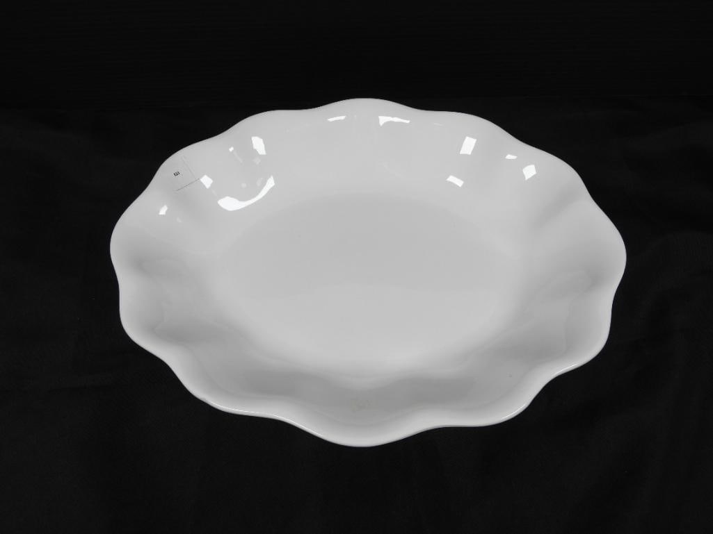 NEW CERIART Made in Portugal Large scalloped Oval White Platter Serving Dish 16" (1 of 3)