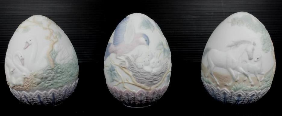 Lot of 3 LLADRO LIMITED EDITION Porcelain Relief Eggs Horses, birds. 1993, 1994, 1995: Made in Spain. EXCELLENT CONDITION. 1993 Matted design of birds feeding babies in a tree with branches. Beautiful colors and details. Measures 4.35" h. x 3.25. ISSUED AND RETIRED SAME YEAR 1993. 1994 