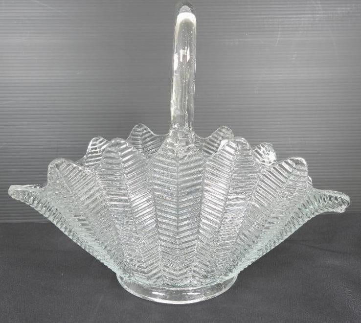 Vintage L.E. Smith Clear glass Large Fern Basket (1 of 3)