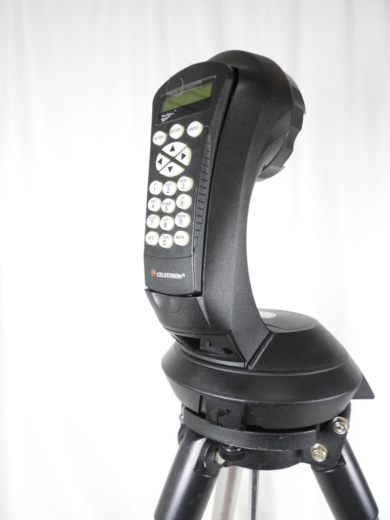 CELESTRON NexStar 5SE computerized telescope with stand - 4