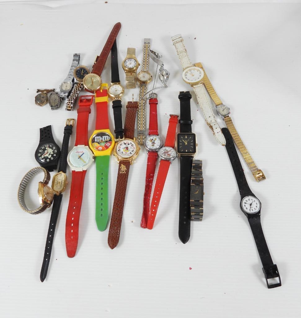 Lot of vintage to modern watches (1 of 6)