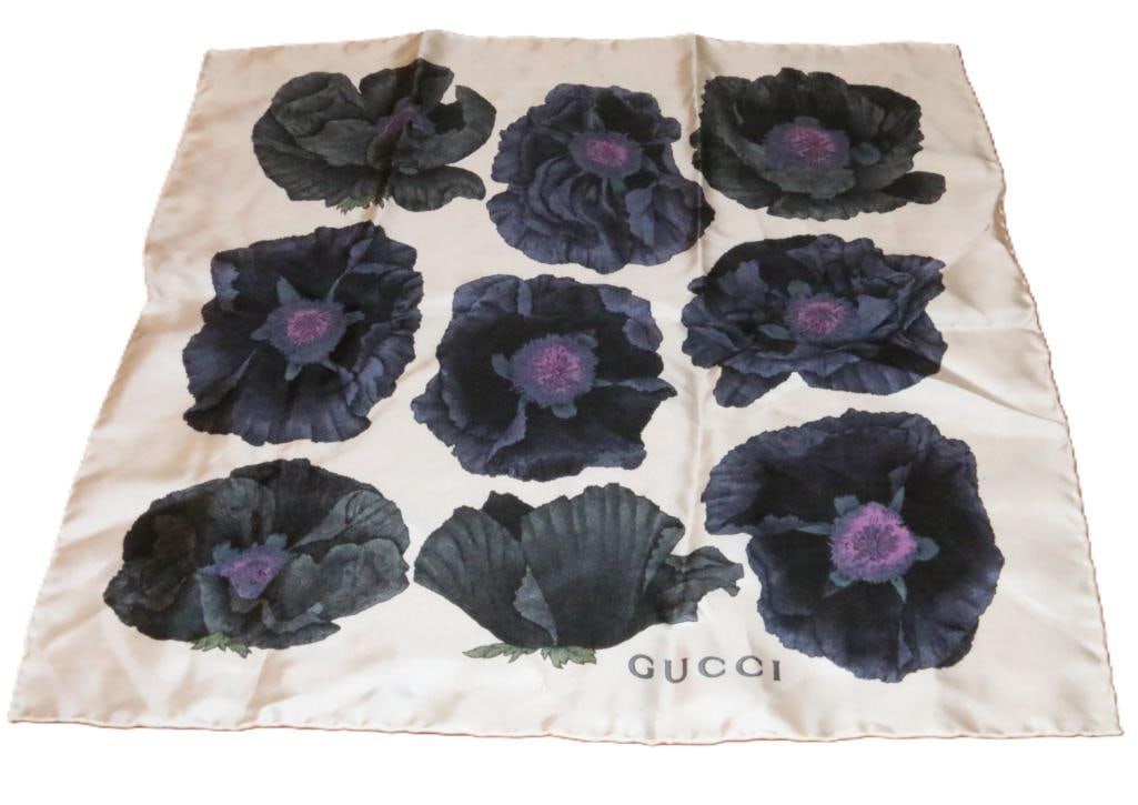 Vintage Authentic GUCCI Silk Poppy Scarf (1 of 11)