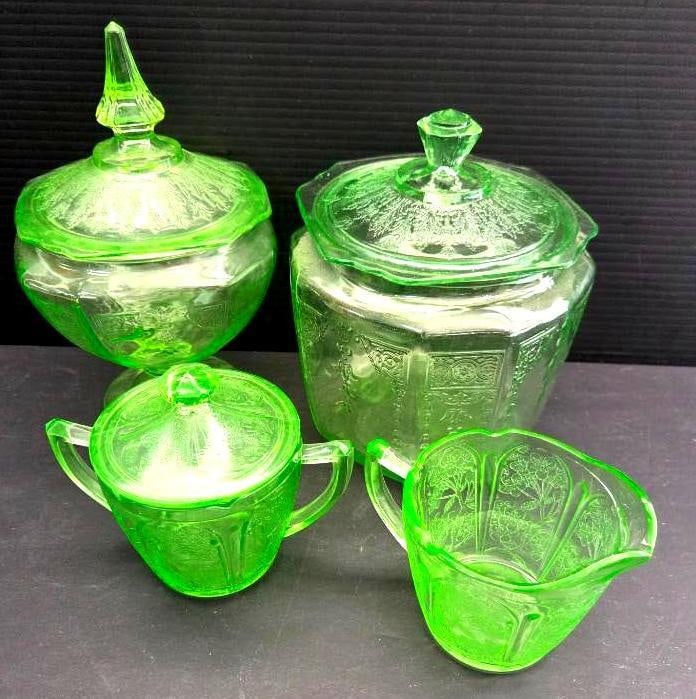 LOT OF 4 URANIUM DEPRESSION GLASS (1 of 3)