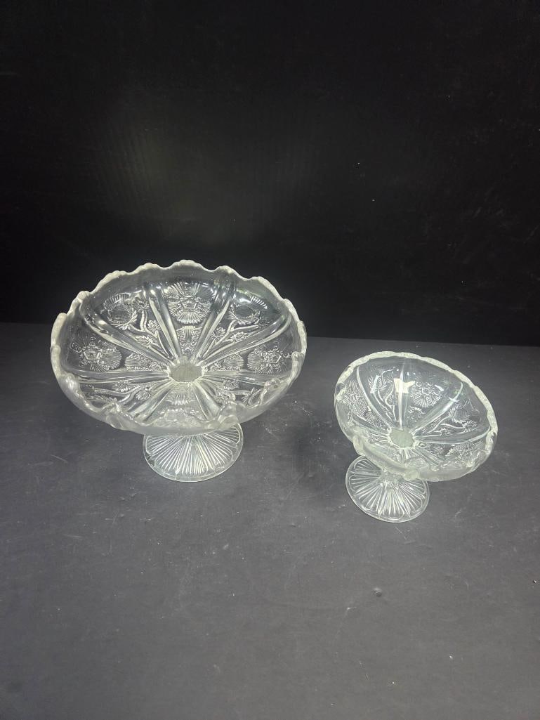 Pair of Pressed Glass Thistle Pattern Compotes, Graduated Sizes (1 of 7)