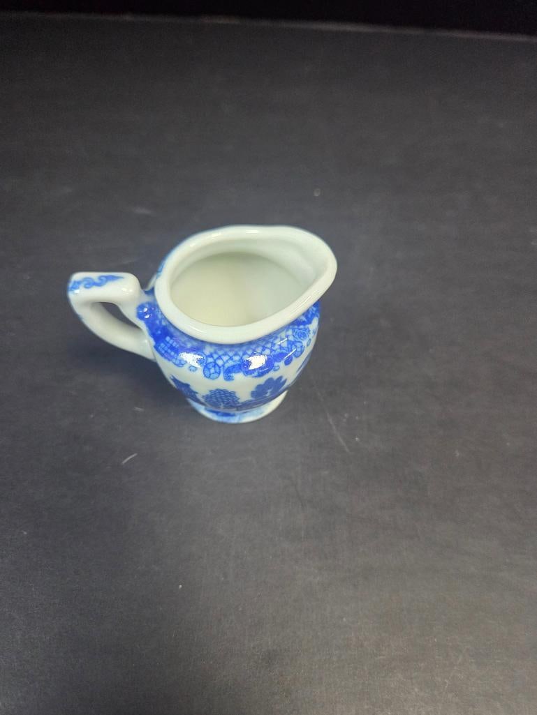 Blue Willow Pattern Luncheon Set, Large Grouping - 14