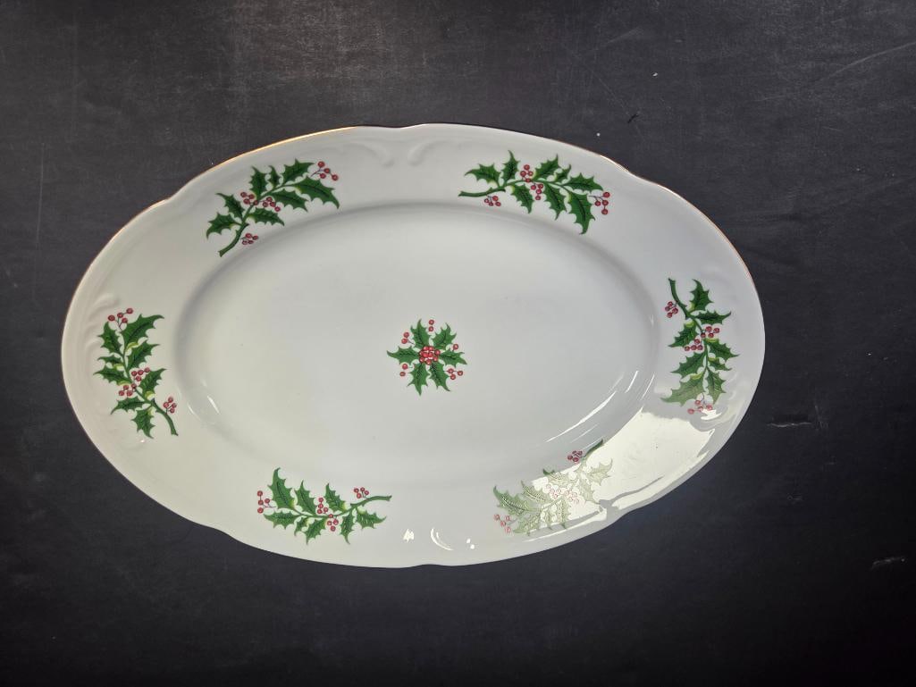Christmas Holly Pattern Dinnerware and Decor, Large Multi-Maker Mixed Lot - 7