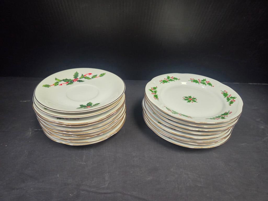 Christmas Holly Pattern Dinnerware and Decor, Large Multi-Maker Mixed Lot - 8