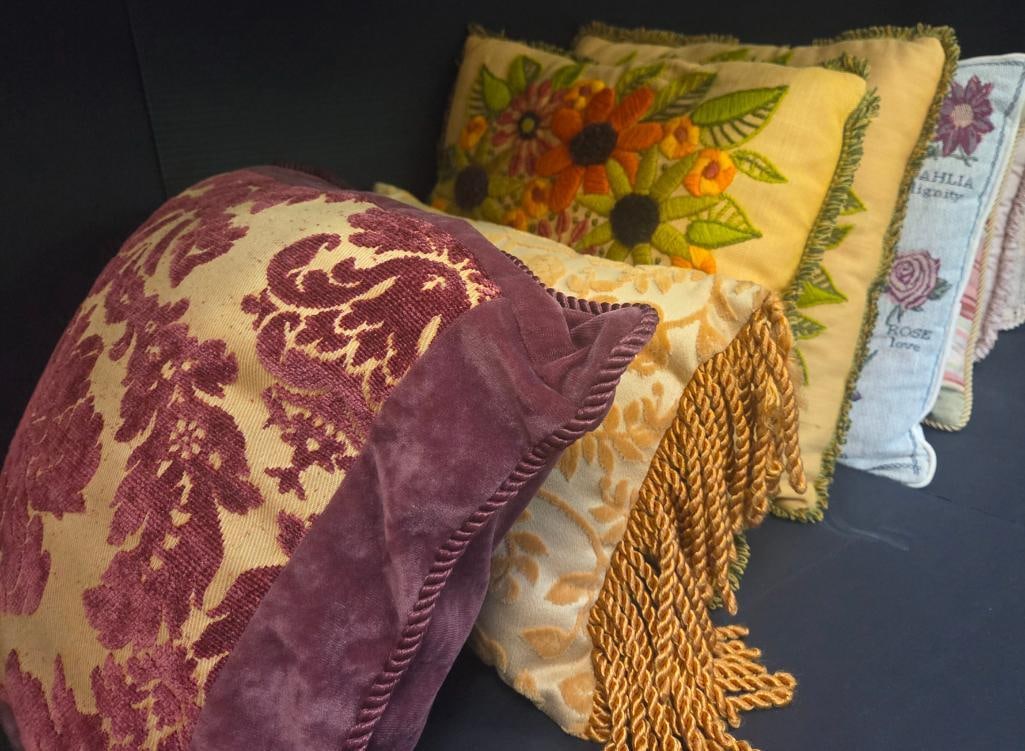 Decorative Throw Pillow Grouping, Four Pieces (1 of 14)