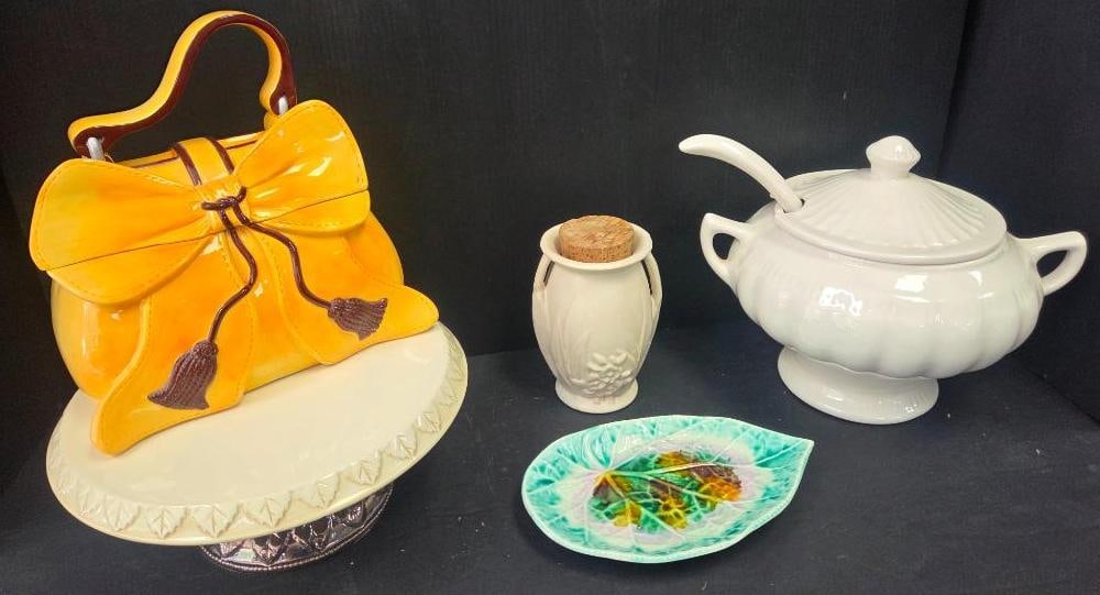 Novelty Purse Cookie Jar, Cake Stand, and Mixed Ceramics, Five Pieces (1 of 20)