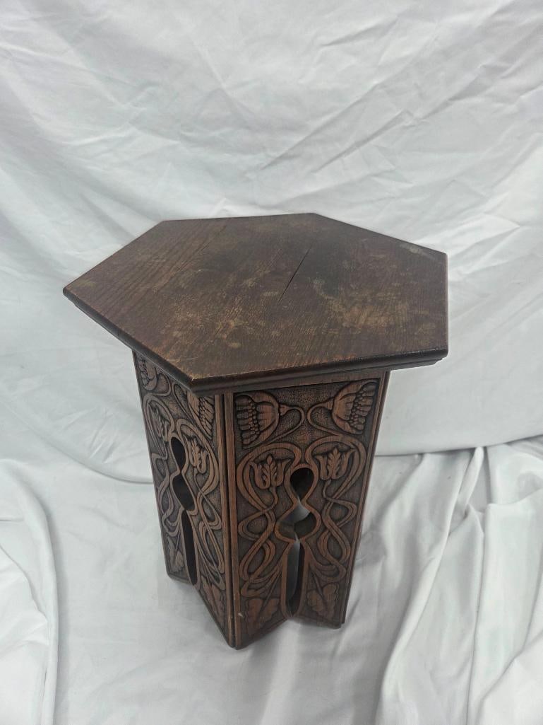 Carved Oak Hexagonal Gothic/Art Nouveau Occasional Table: Small hexagonal-top carved oak occasional table/plant stand, six-panel pedestal base with pierced tulip and scroll Art Nouveau carving on each panel, approx. 18" H x 16" W (top).