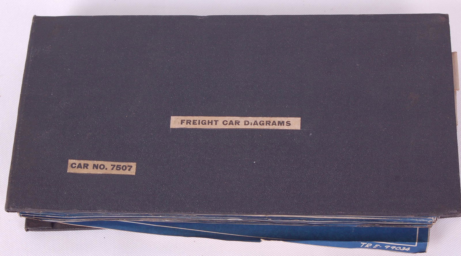 Pennsylvania Railroad 1944 Freight Car Diagram Book: Pennsylvania Railroad 1944 Freight Car Diagram BookPennsylvania Railroad 1944 Freight Car Diagram Book- Dated 12-27-44 on the inside cover. Rear cover includes printing tag from Stephen Greene Co. Rea