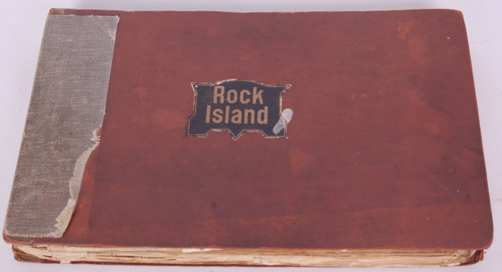 Rock Island Railroad Track Standard Plans Book.: Rock Island Railroad Track Standard Plans Book. Rock Island Railroad Track Standard Plans Book. Measures 14 1/4" x 9". Covers track, switches, mail cranes, cross ties, bridge supports, and m