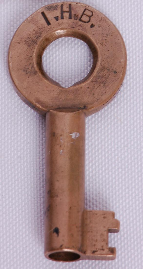 Indiana Harbor Belt Railroad Adlake Switch Lock Key: Indiana Harbor Belt Railroad Adlake Switch Lock KeyIndiana Harbor Belt Railroad Adlake Switch Lock Key. Stamped with IHB on the front with Adlake on the reverse and 7422 serial number.
