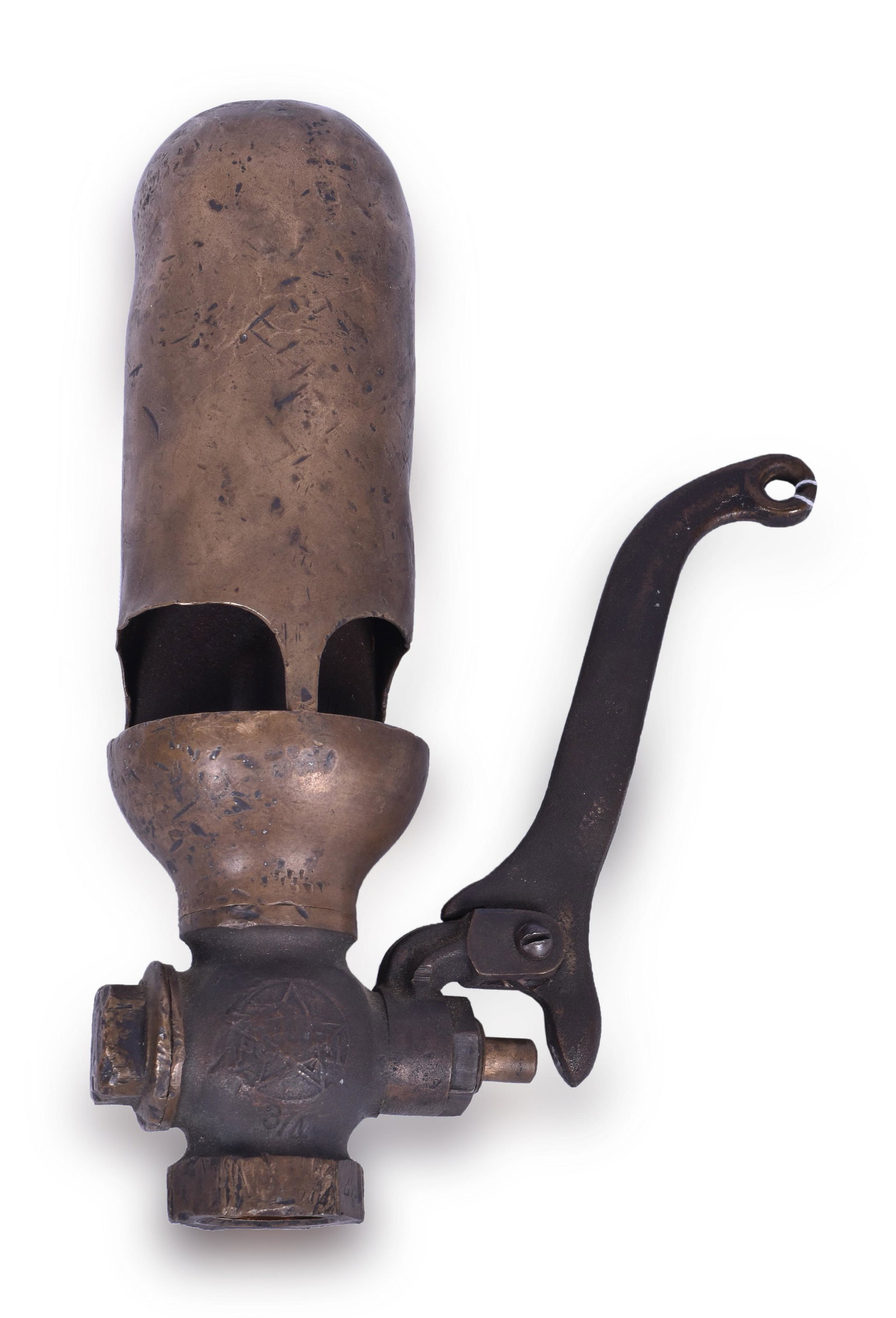 Powell 2 1/2" Diameter Three Chime Whistle w/ 1" Inlet: Powell 2 1/2" Diameter Three Chime Whistle w/ 1" Inlet Powell 2 1/2" Diameter Three Chime Whistle w/ 1" Inlet. Overall height is approximately 10" Bell has moderate denting, the valve body has scaring